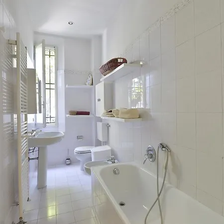 Ur-Nest Alberti - Garden Villa Apartment